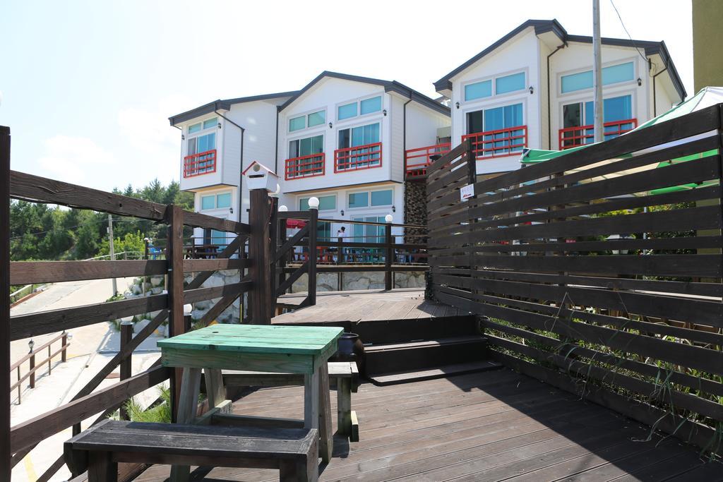 Gangneung Sea View Pension Exterior foto